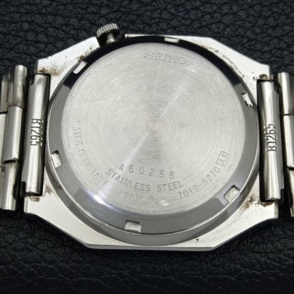 Vintage 1982 Seiko Square Automatic Mens Silver Watch W/daydate & Patina accents - Picture 8 of 10